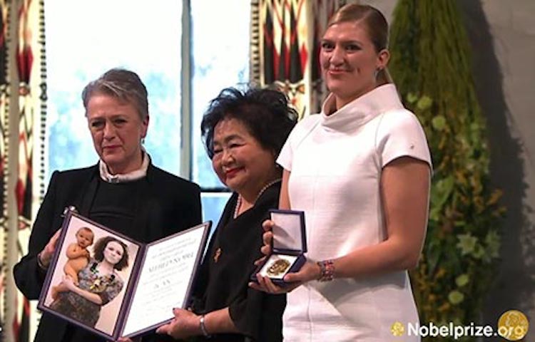 Photo: ICAN, represented by Setsuko Thurlow and Beatrice Fihn, receives the Nobel Peace Prize Medal and Diploma from Berit Reiss-Andersen of the Norwegian Nobel Committee, during the award ceremony in Oslo. Copyright: Nobel Media AB 2017.
