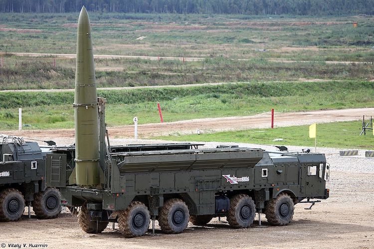 Photo: Russian Iskander-M SRBM system with 9M723K5 missiles. CC BY-SA 4.0