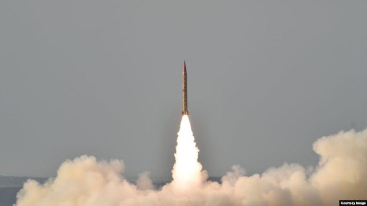 Photo: Shaheen II, surface-to-surface ballistic missile, according to Pakistan capable of delivering conventional and nuclear weapons at a range of up to 1,500 kilometers, during a training launch in this photo released by Inter Services Public Relations, May 23, 2019.